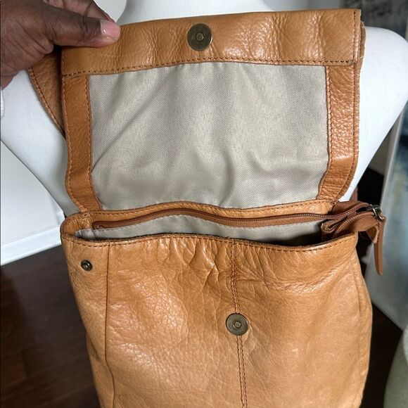 AMERICAN LEATHER CO. Genuine Leather Liberty Backpack Cafe Latte main image 5
